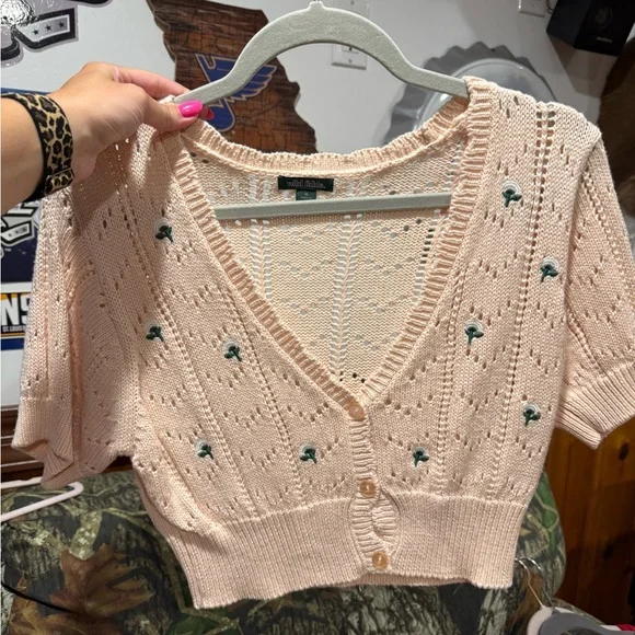 Wild Fable Pink Cardigan Sweater V-Neck Embroidered - Picture 1 of 1